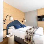 Hotell Sporthotel Chalet 4*