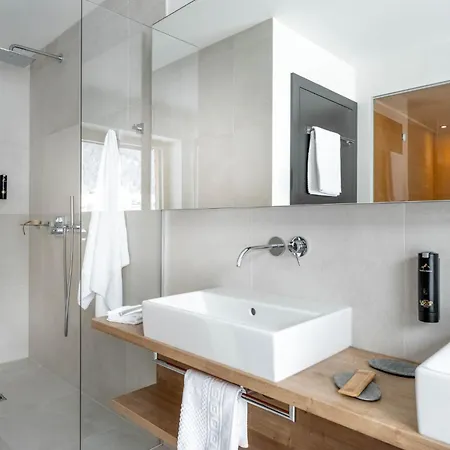 Hotel Sporthotel Chalet 4*